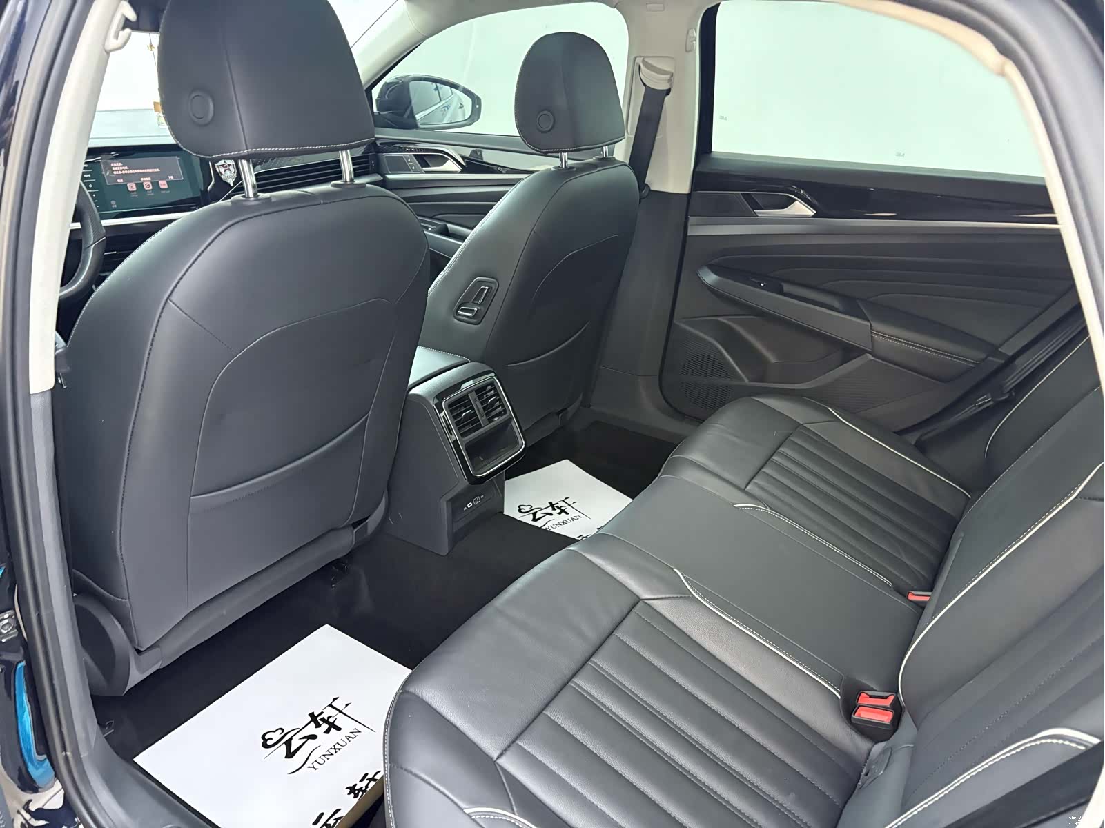 Volkswagen Passat, 2022 11