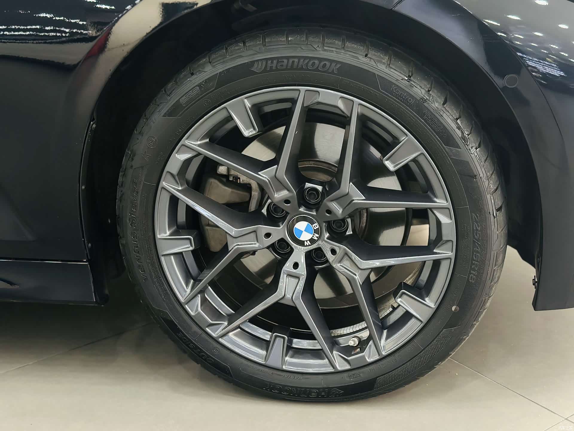 BMW 3 Series, 2025 10