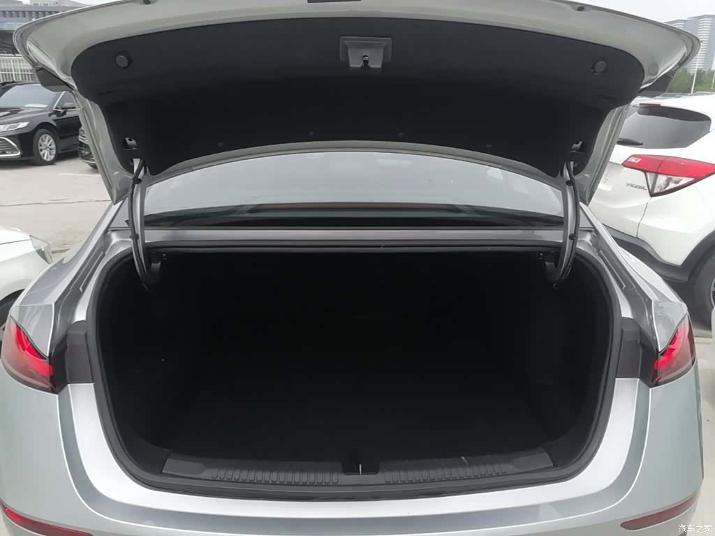 Roewe D7, 2025 19