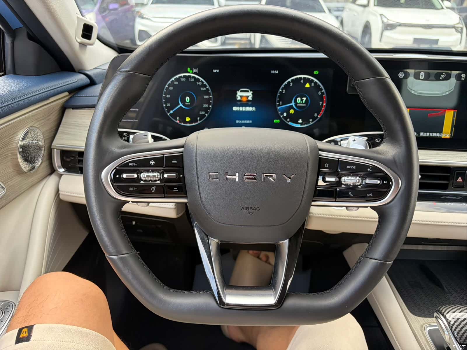 Chery Arrizo 8, 2022 13