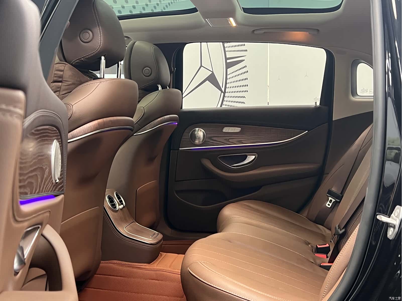 Mercedes-Benz E-Class, 2023 9