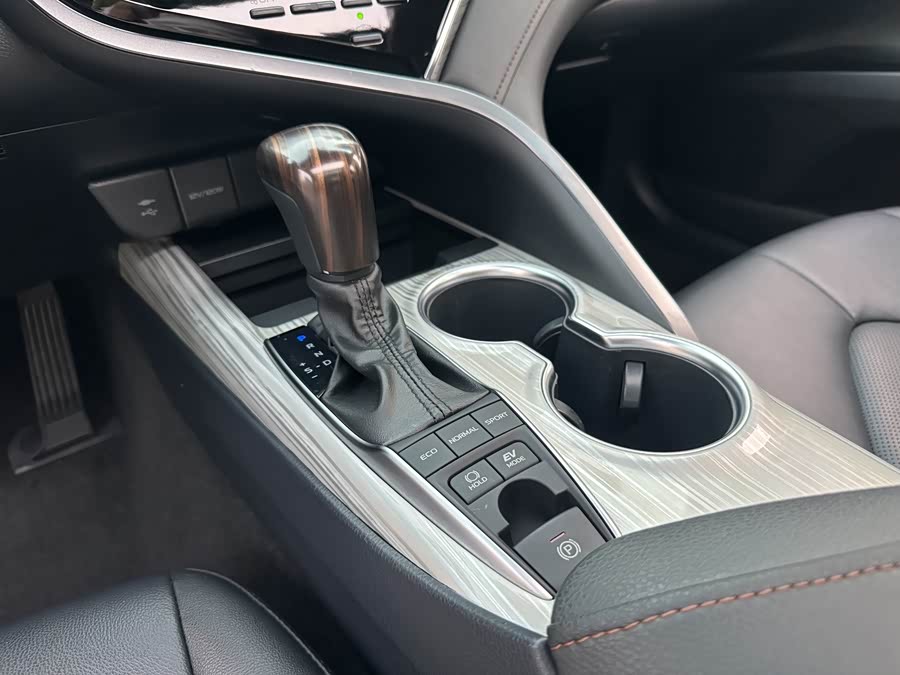 Toyota Camry 2021, фото 18