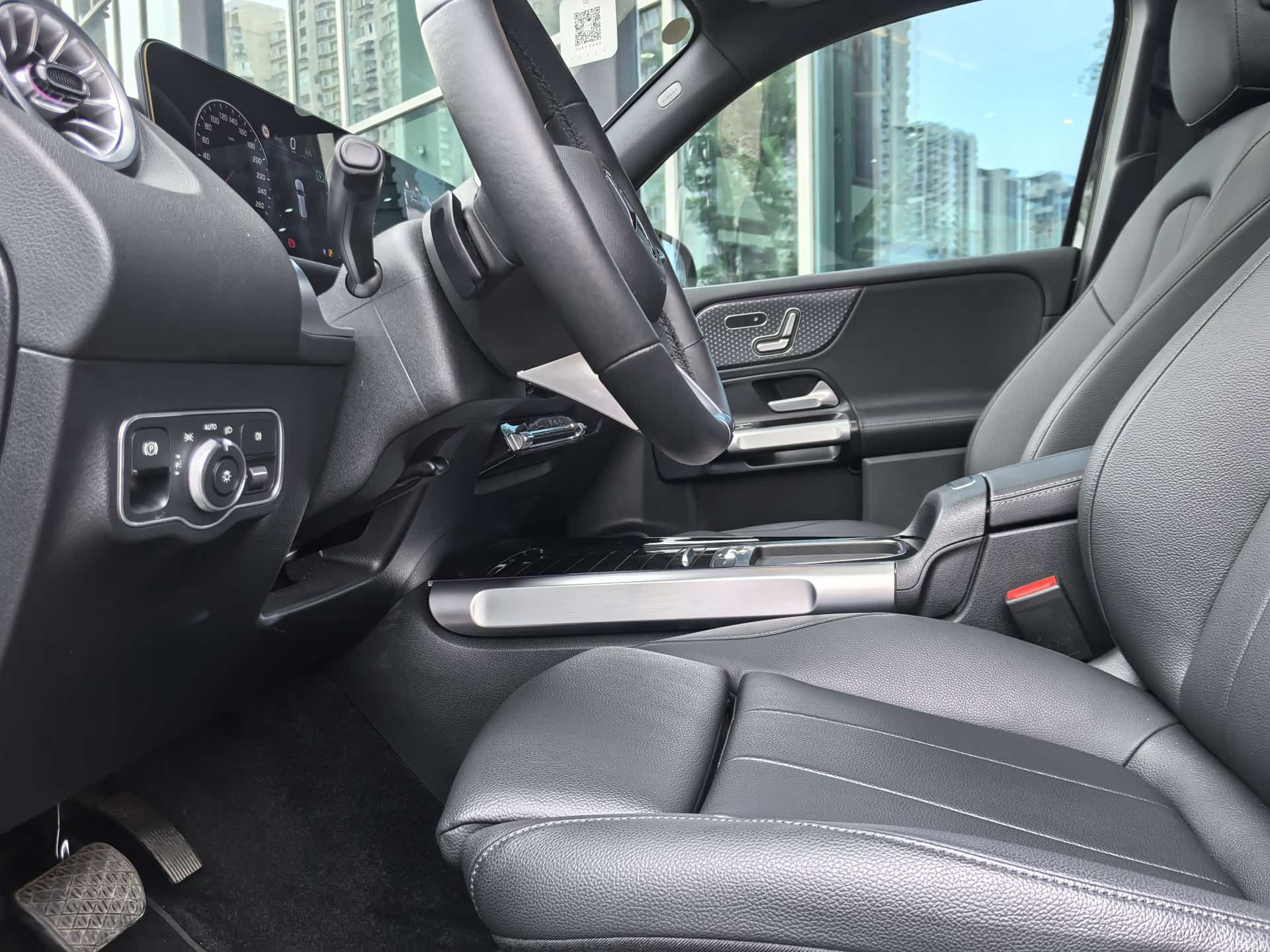 Mercedes-Benz GLB, 2025 6