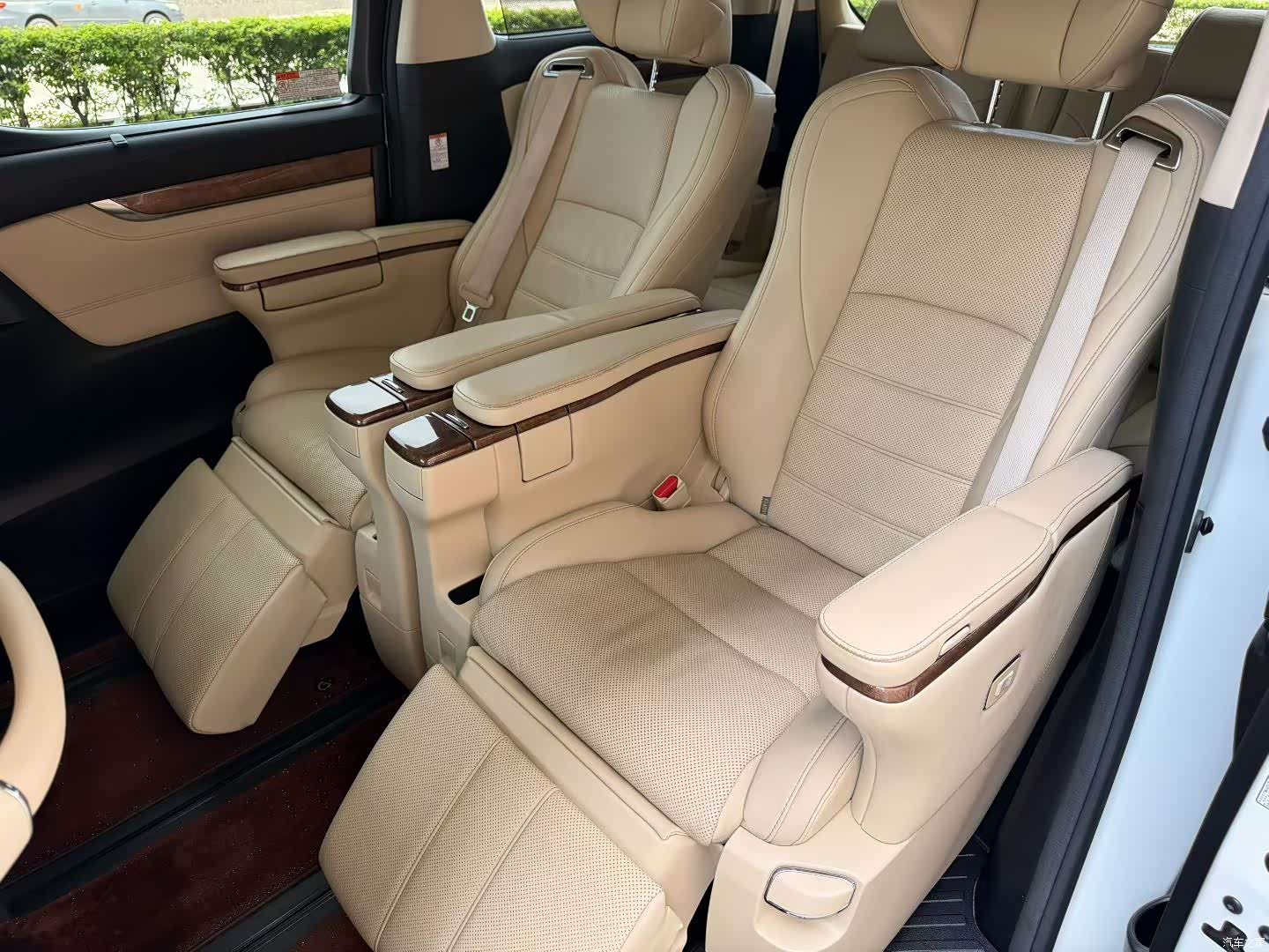 Toyota Alphard, 2017 7