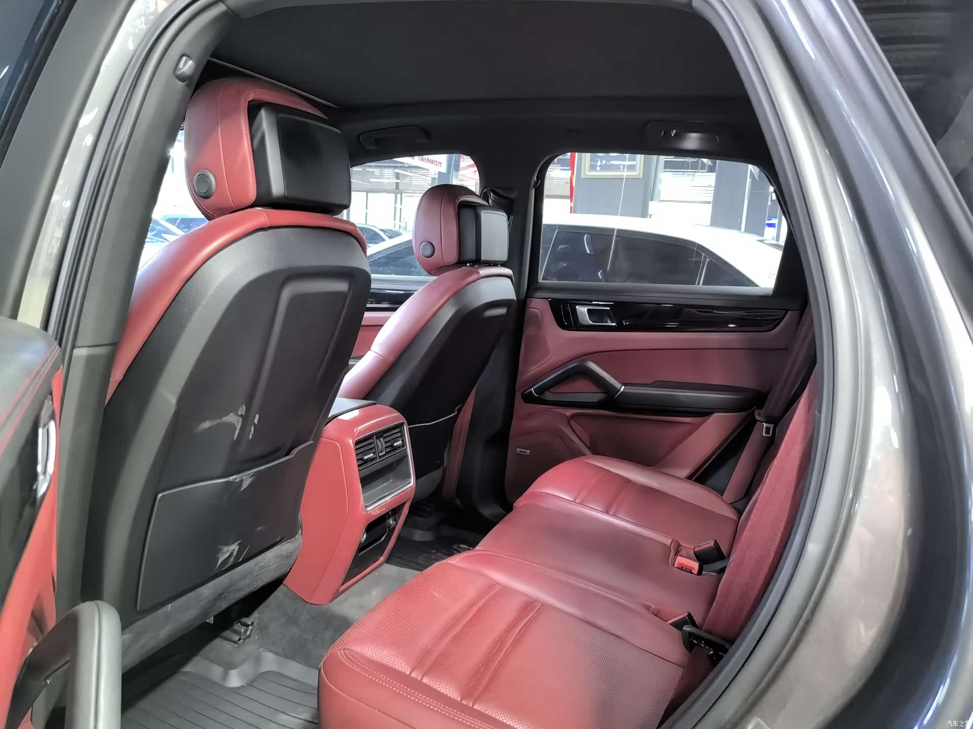 Porsche Cayenne, 2019 9