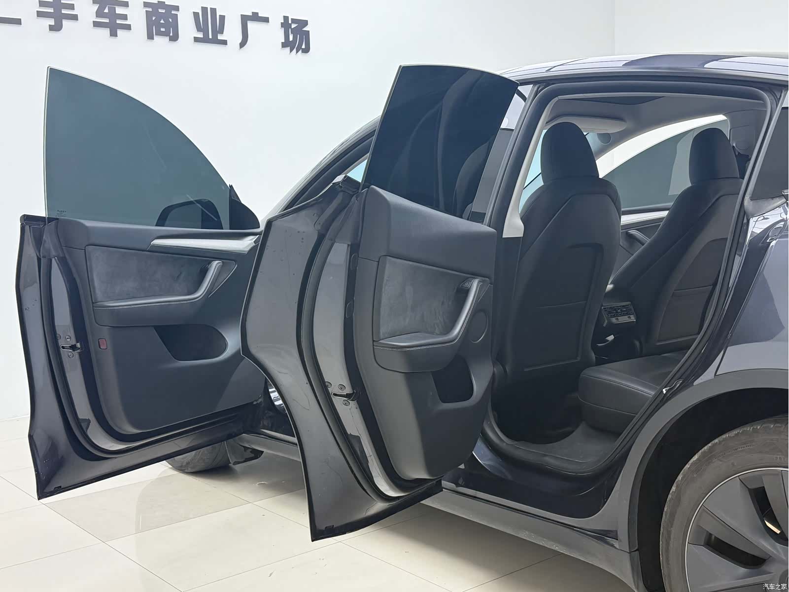 Tesla Model Y, 2024 3