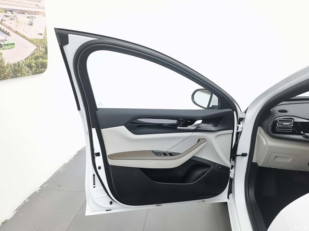 BYD Qin, 2023 8