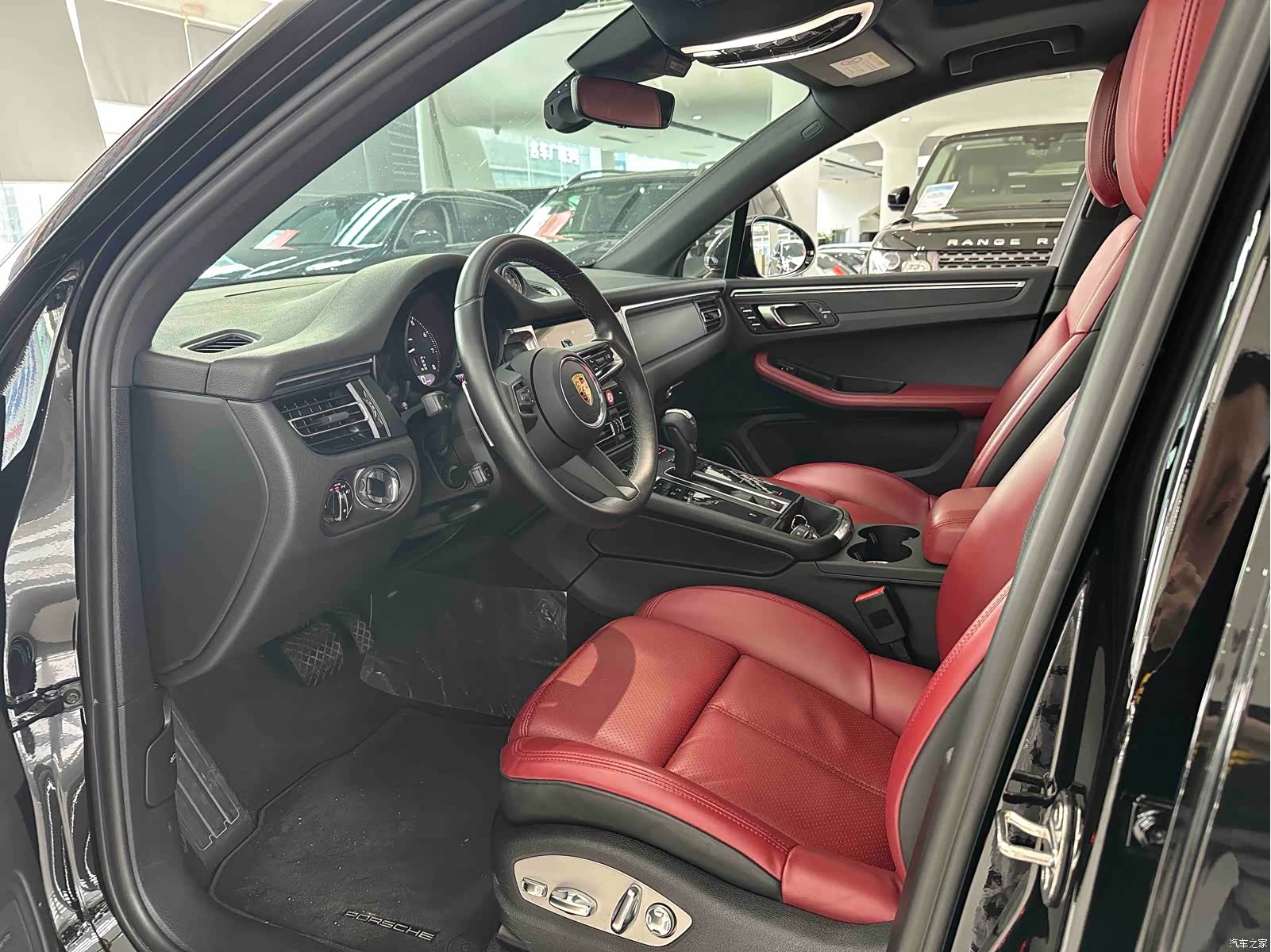 Porsche Macan, 2022 11