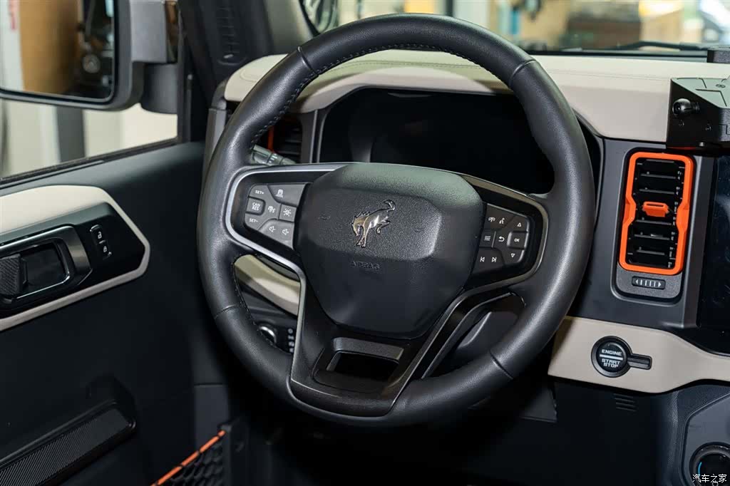 Ford Bronco, 2025 14