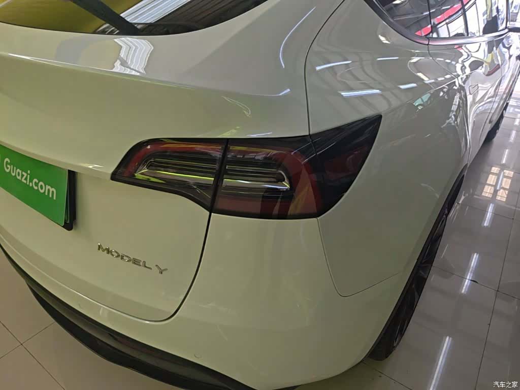 Tesla Model Y, 2021 8