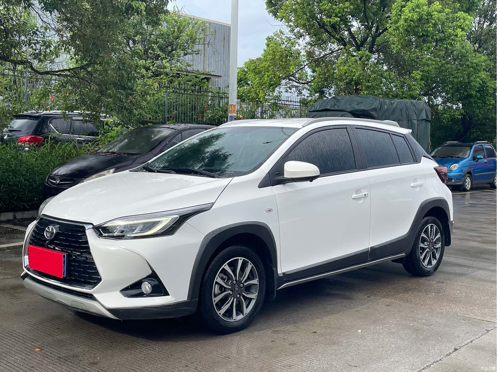 Toyota YARiS L