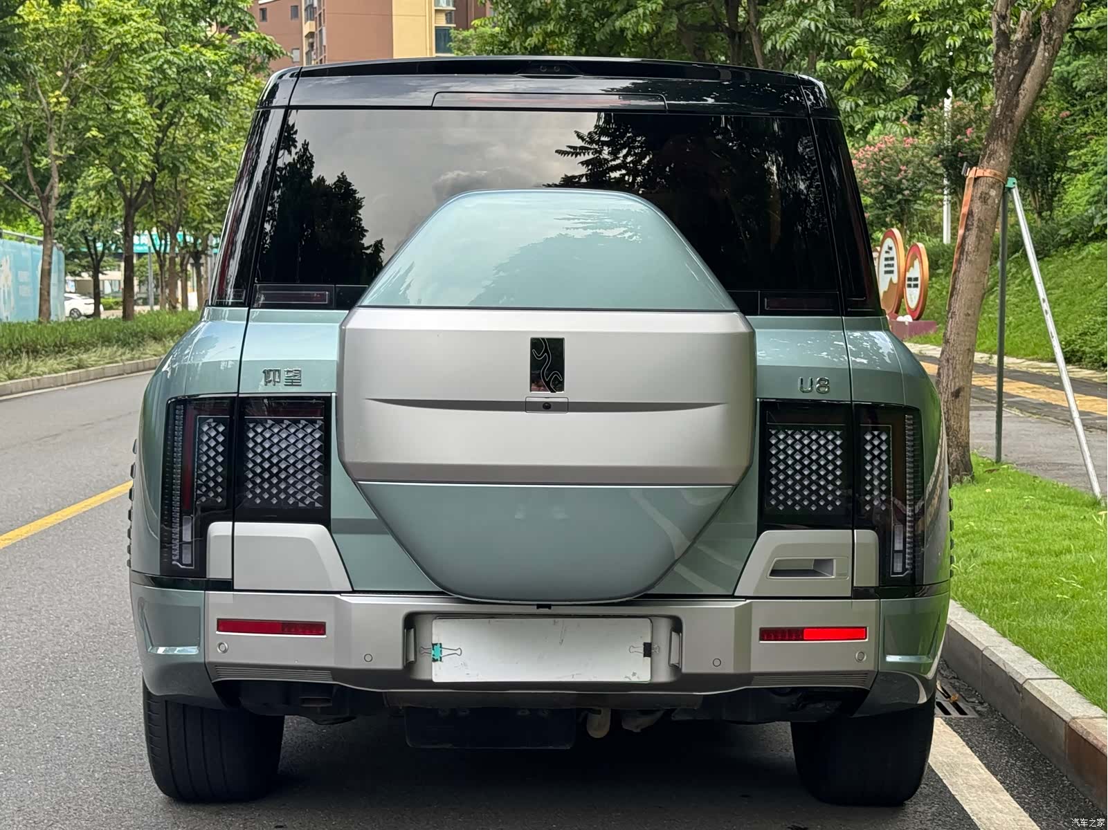 Yangwang U8, 2024 6