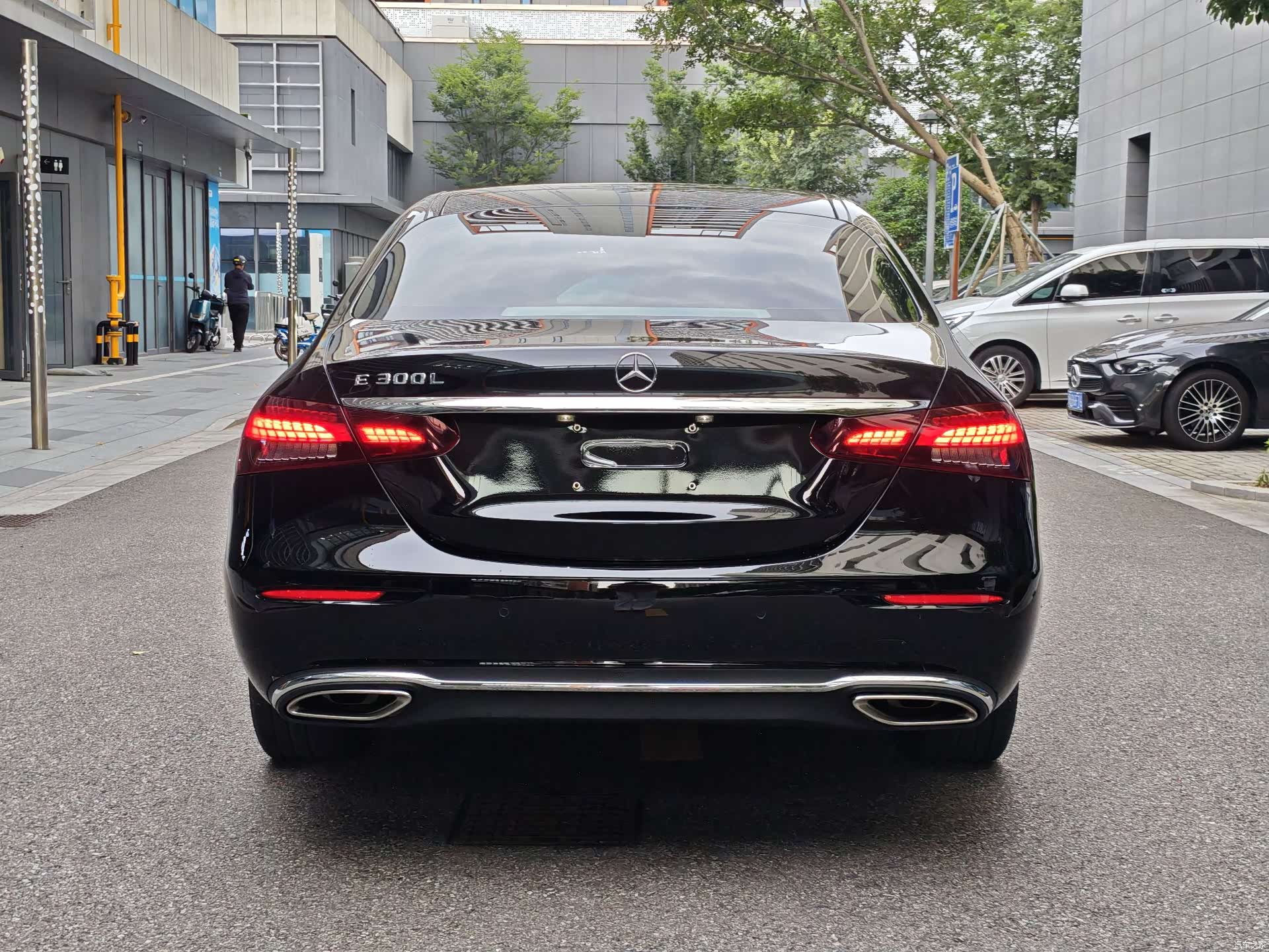 Mercedes-Benz E-Class, 2023 20