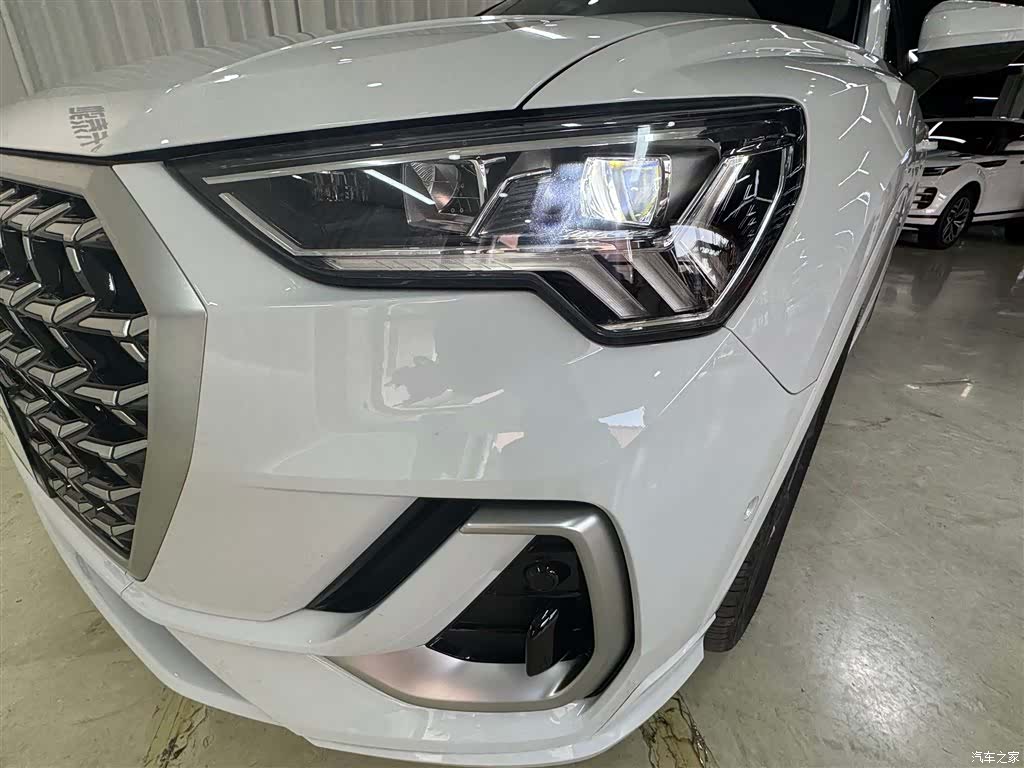Audi Q3, 2024 8