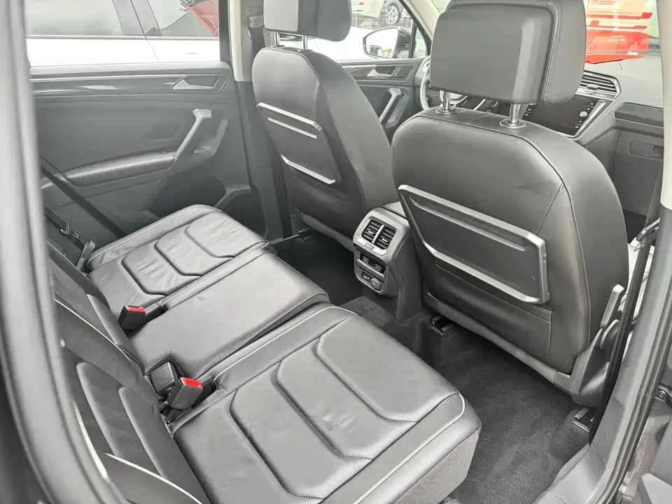 Volkswagen Tiguan Volkswagen Tiguan