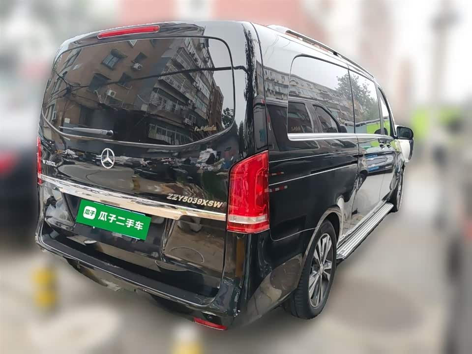 Mercedes-Benz V-class