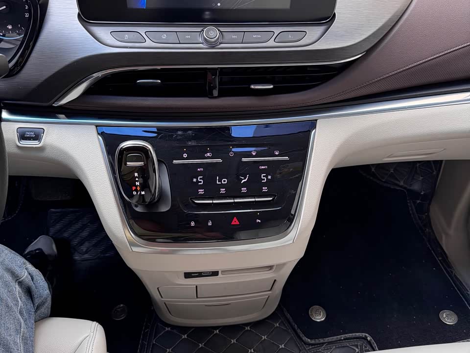 Buick GL8 Buick GL8