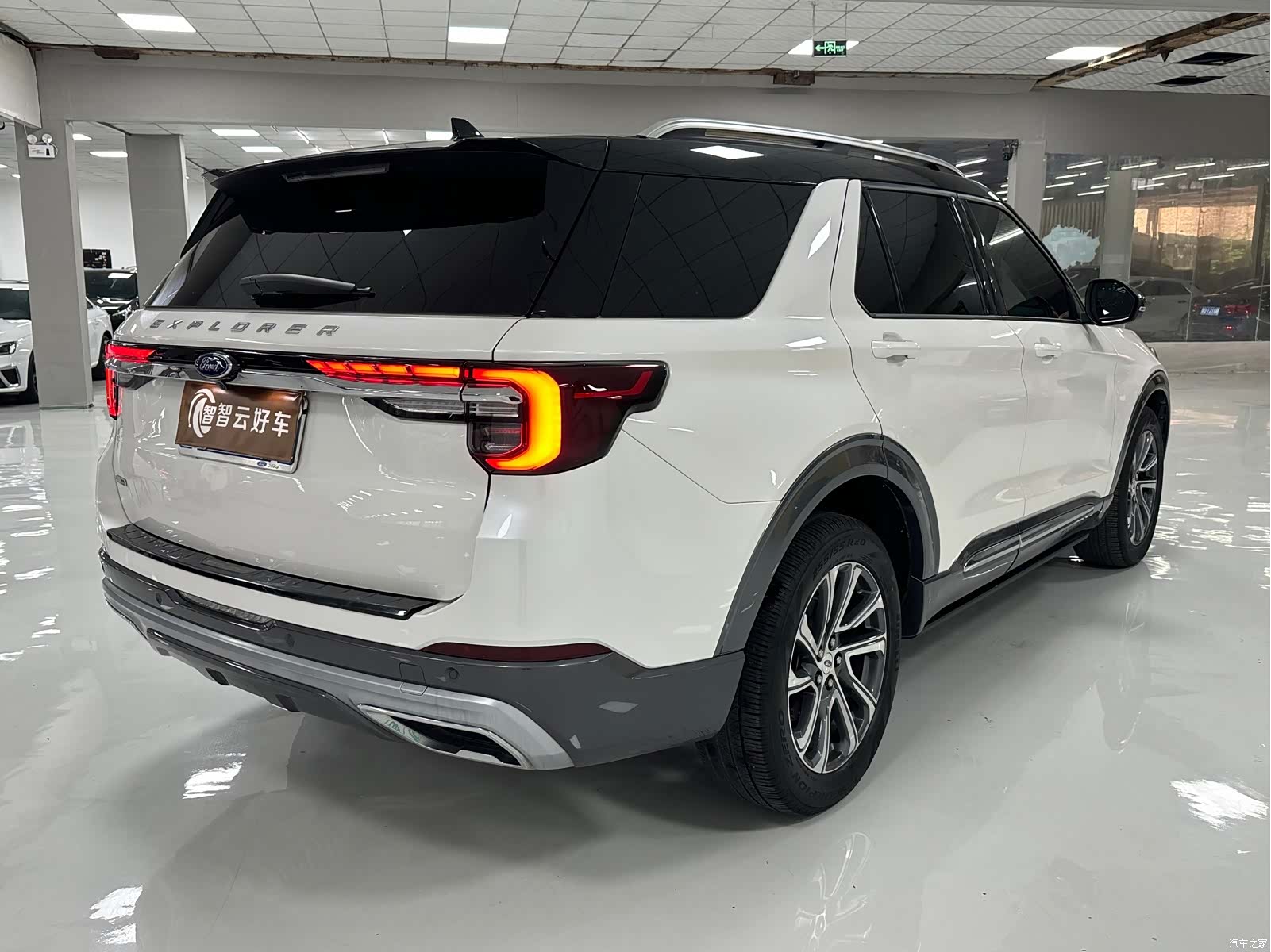 Ford Explorer, 2023 9