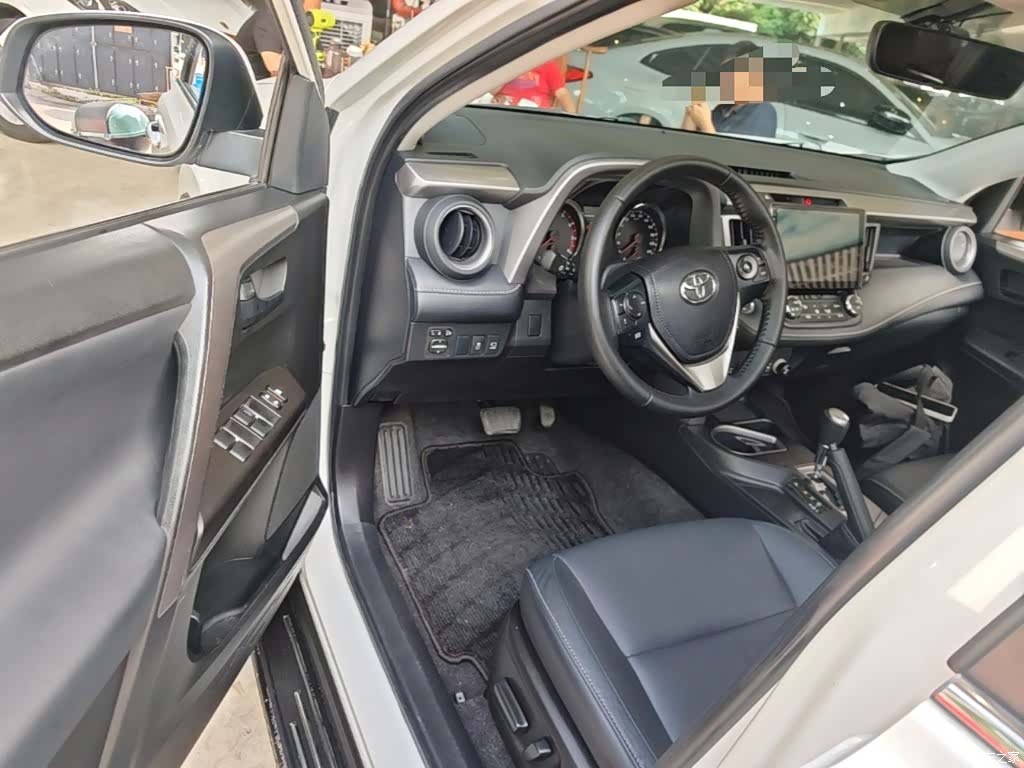 Toyota RAV4, 2016 16