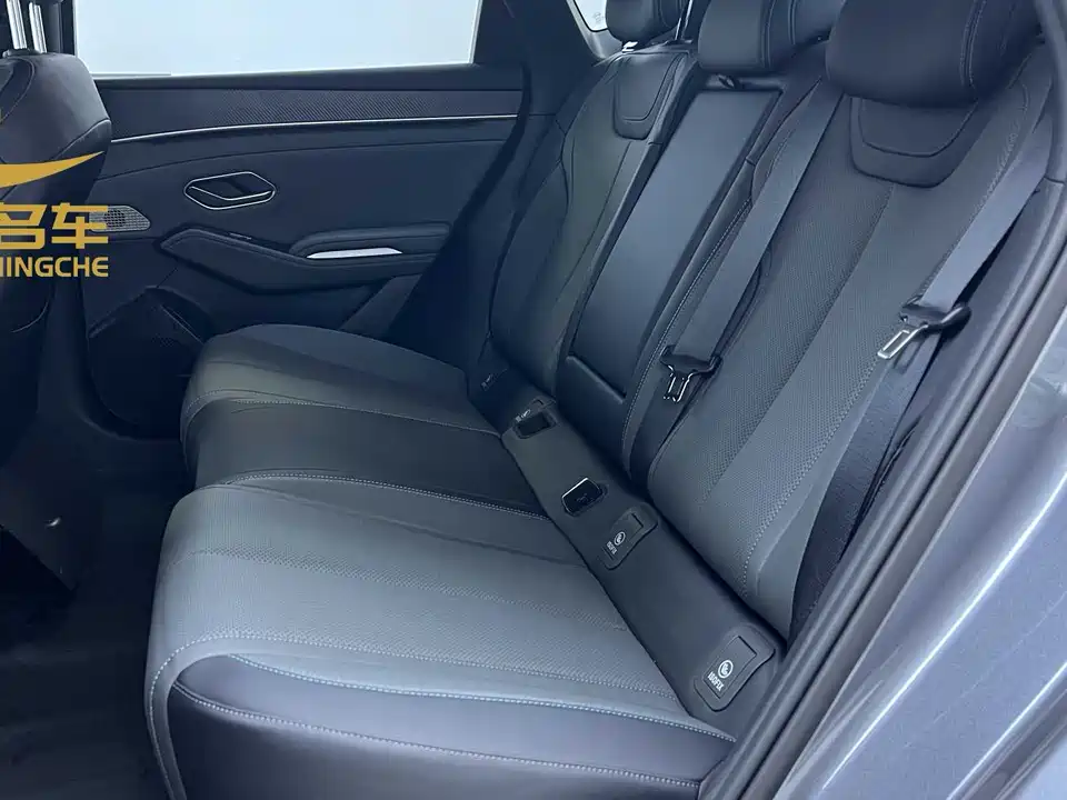 BYD Qin L BYD Qin L
