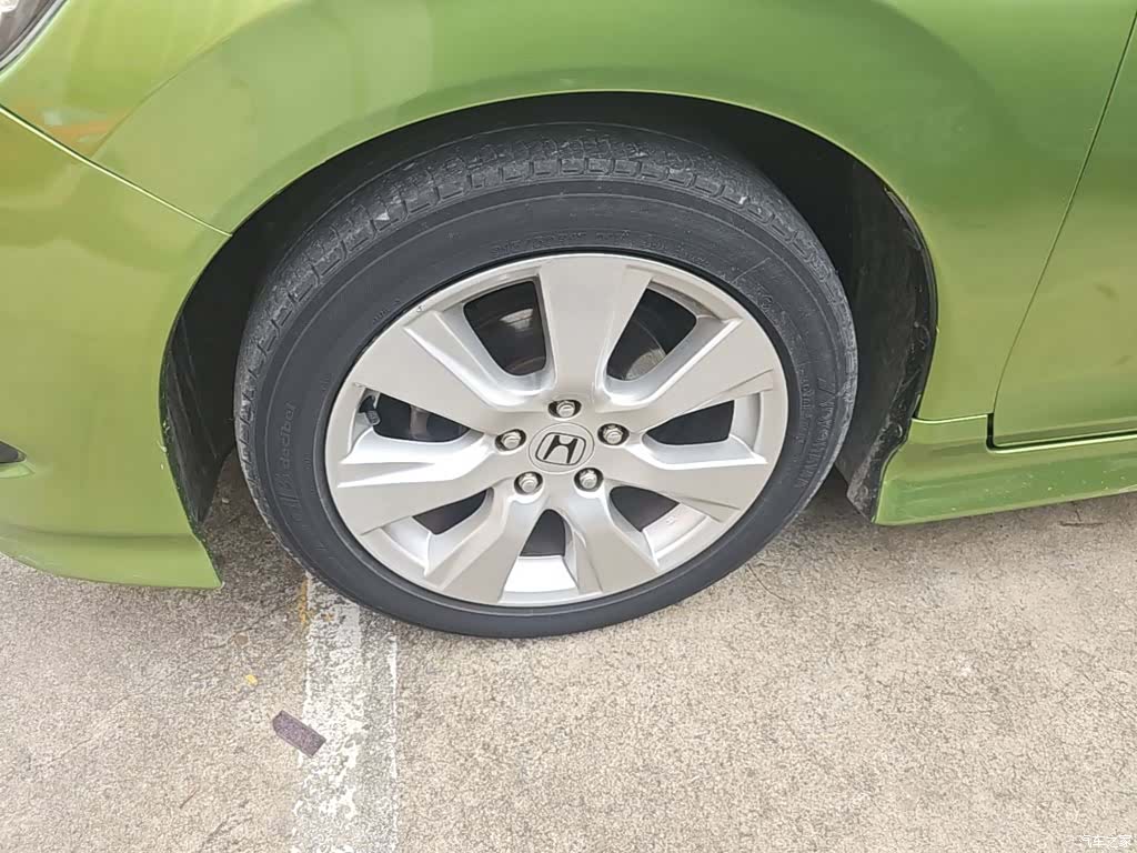 Honda Jade, 2014 23