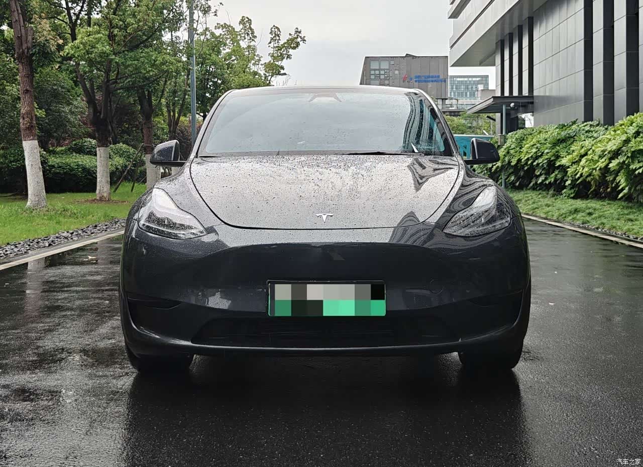 Tesla Model Y, 2024 2