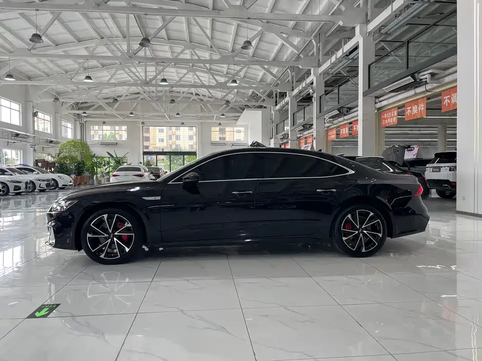Audi A7L Audi A7L