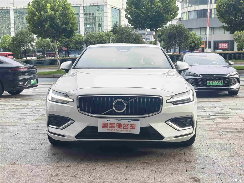 Volvo S60, 2025 2