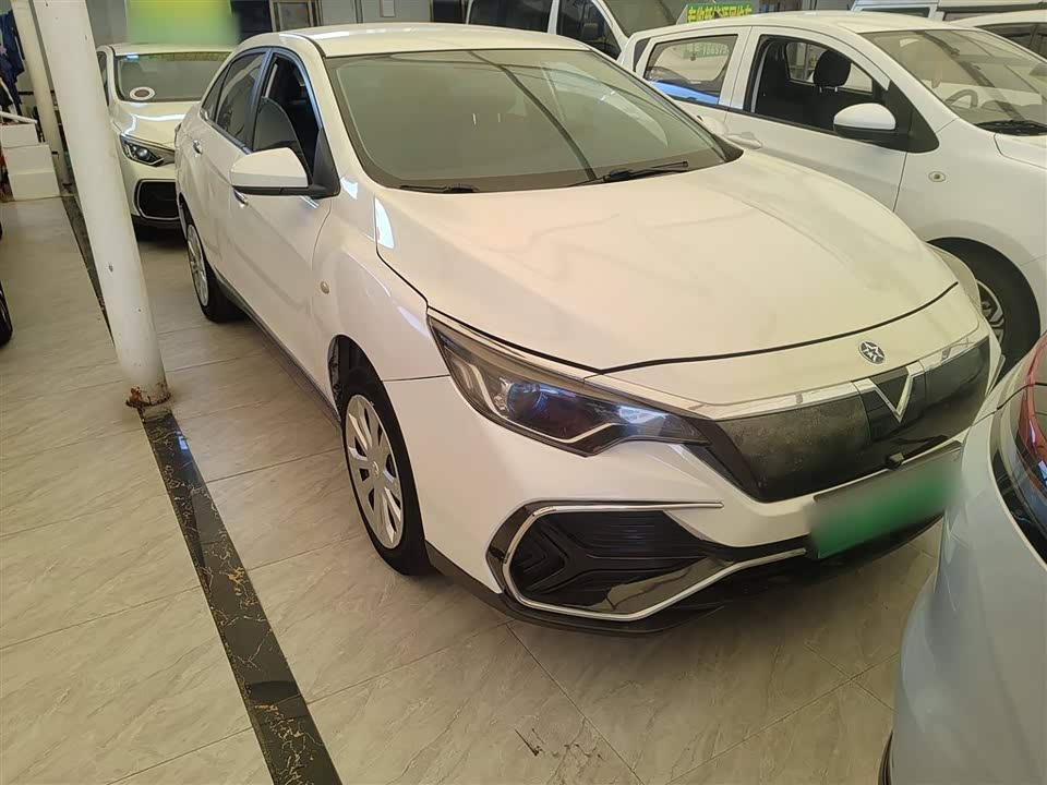 Venucia D60EV Venucia D60EV