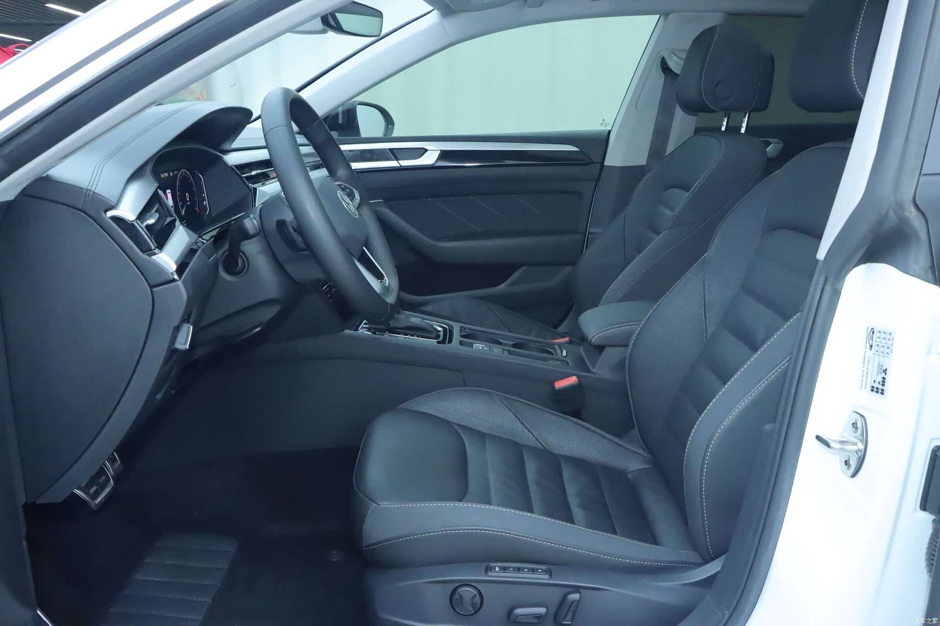 Volkswagen CC, 2023 4