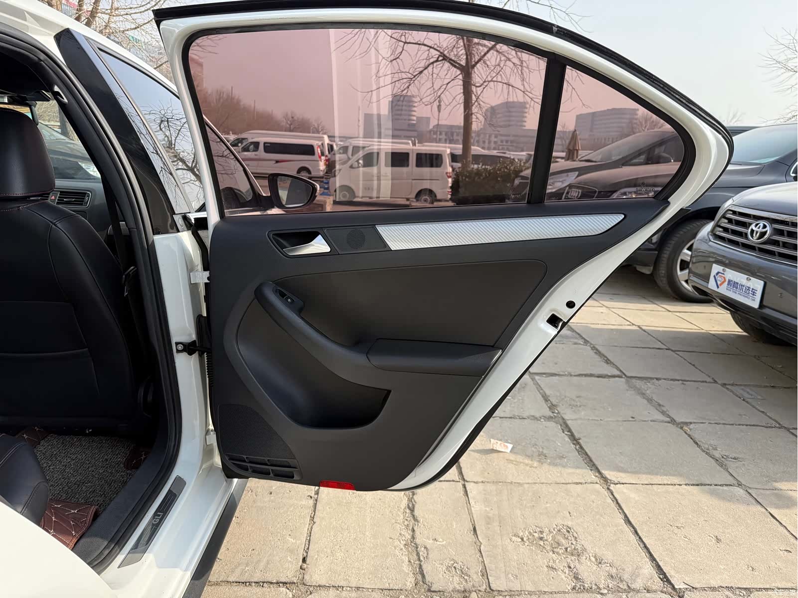 Volkswagen Sagitar, 2014 21