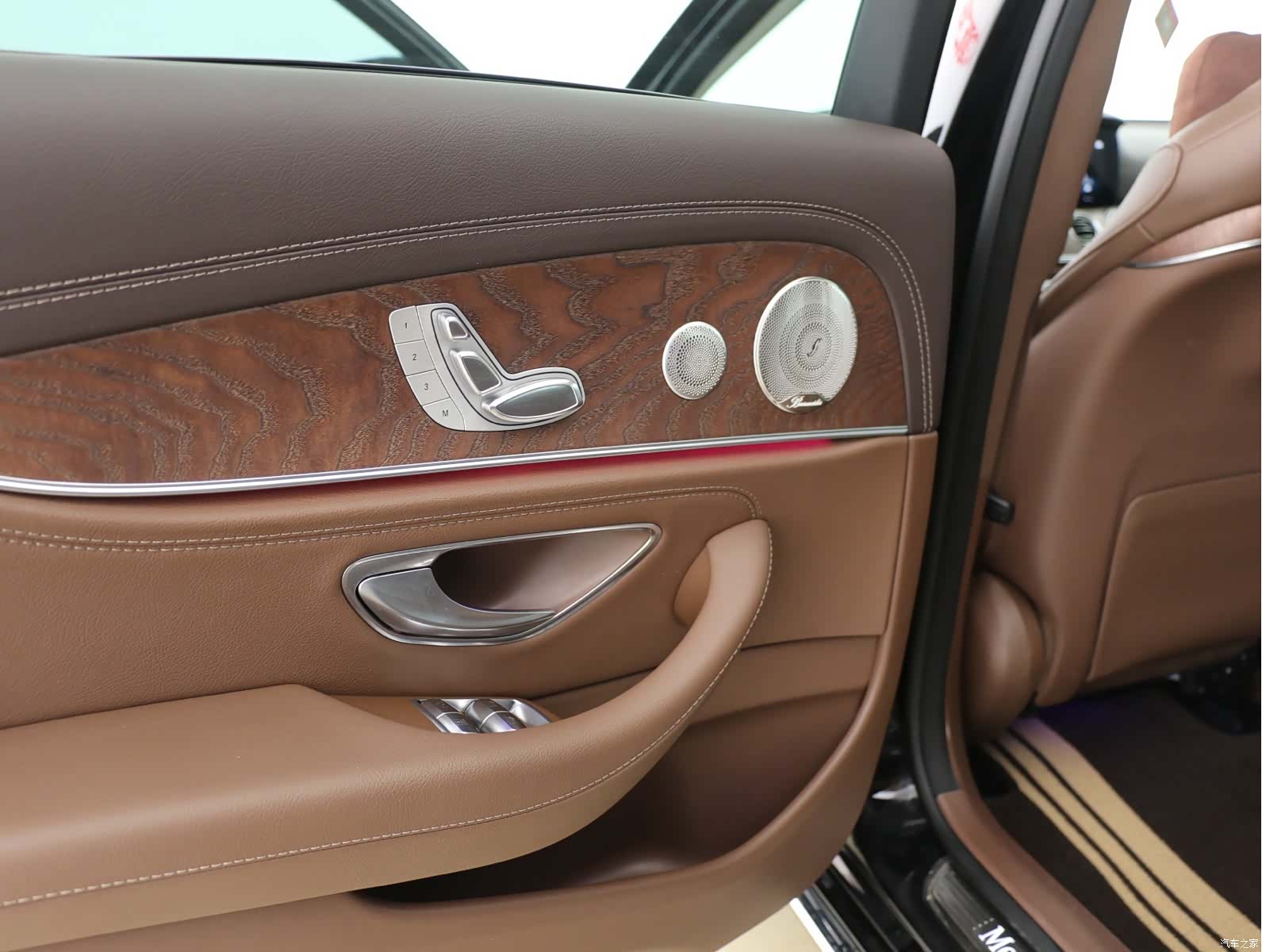 Mercedes-Benz E-Class, 2023 7