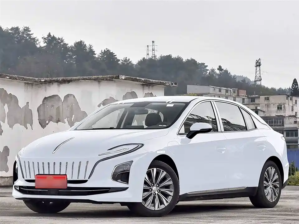 Hongqi E-QM5