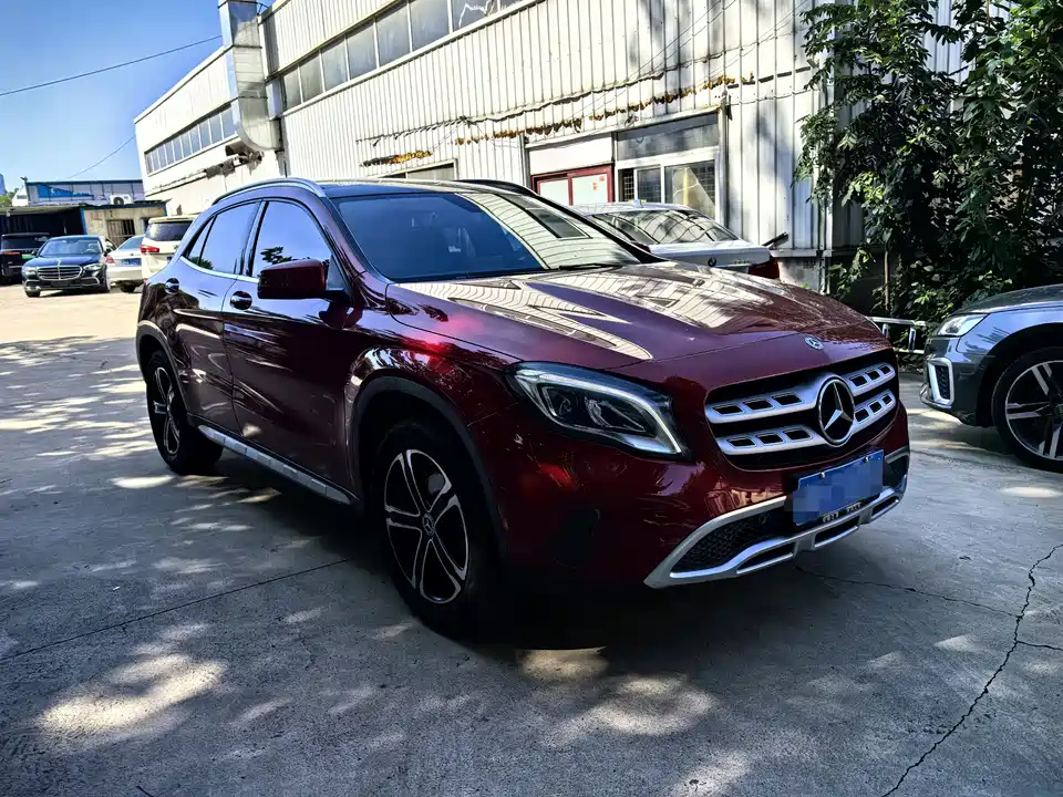 Mercedes-Benz GLA
