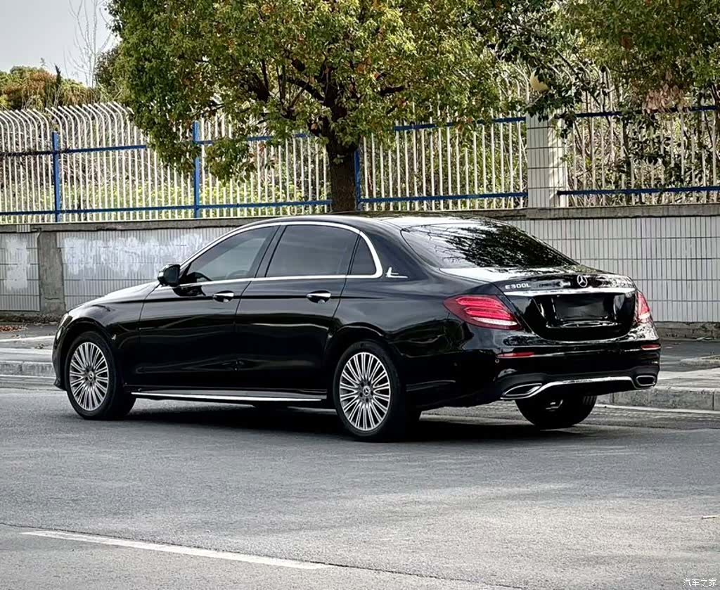 Mercedes-Benz E-Class, 2019 4