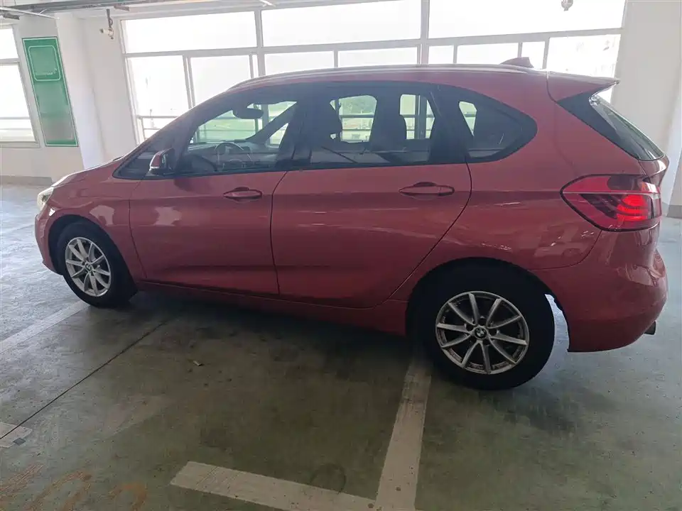 BMW 2 series station wagon