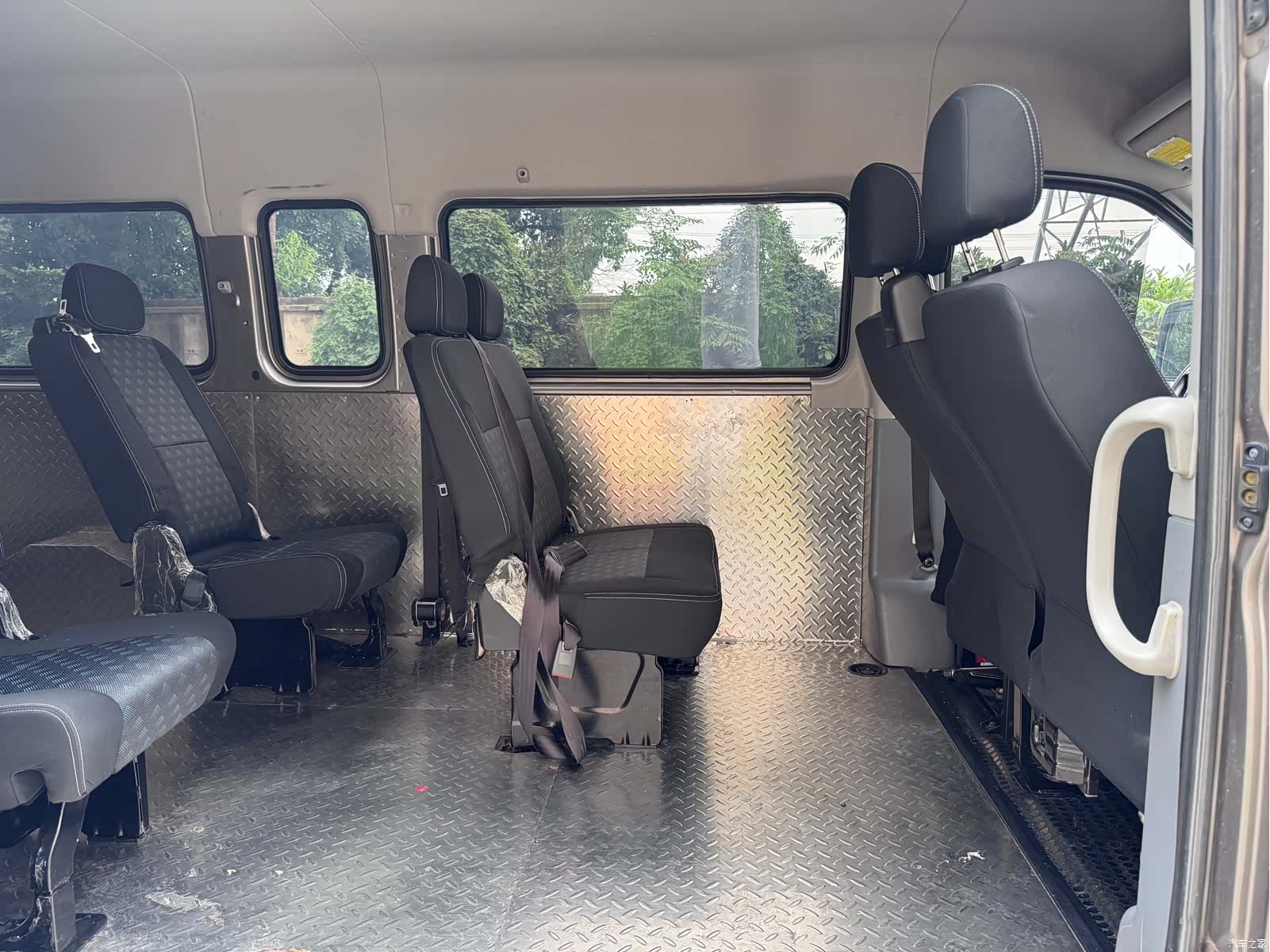 Maxus V80, 2022 14