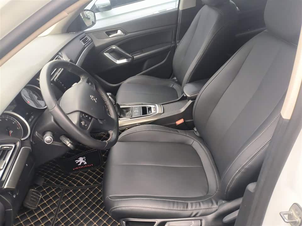 Peugeot 408