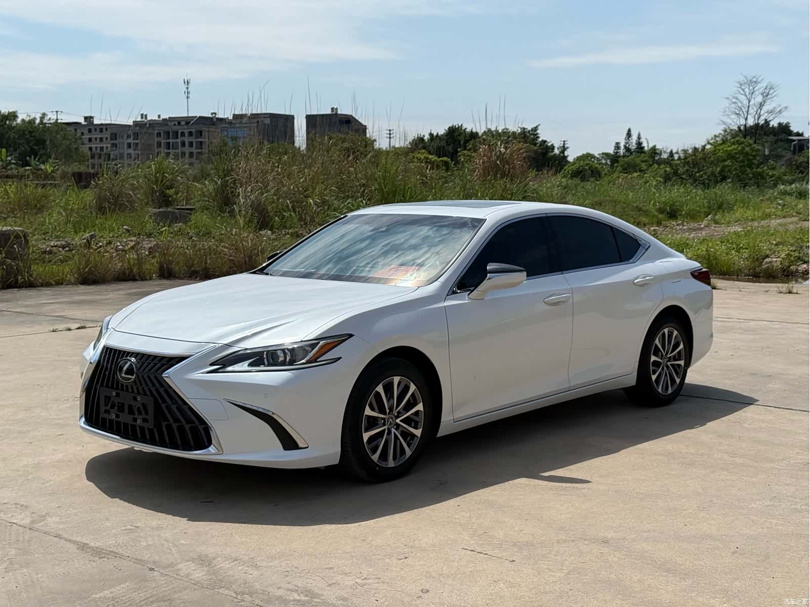 Lexus ES, 2024 1