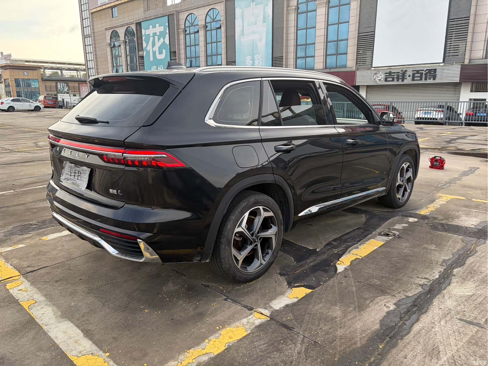 Geely Xingyue L, 2023 8