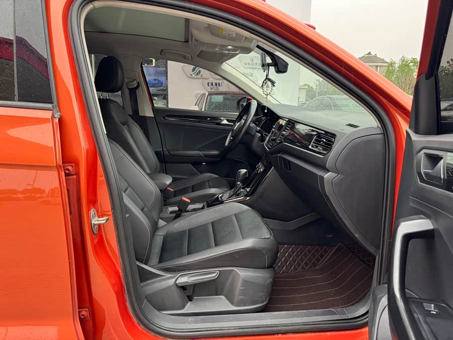 Volkswagen T-ROC 2020, фото 8