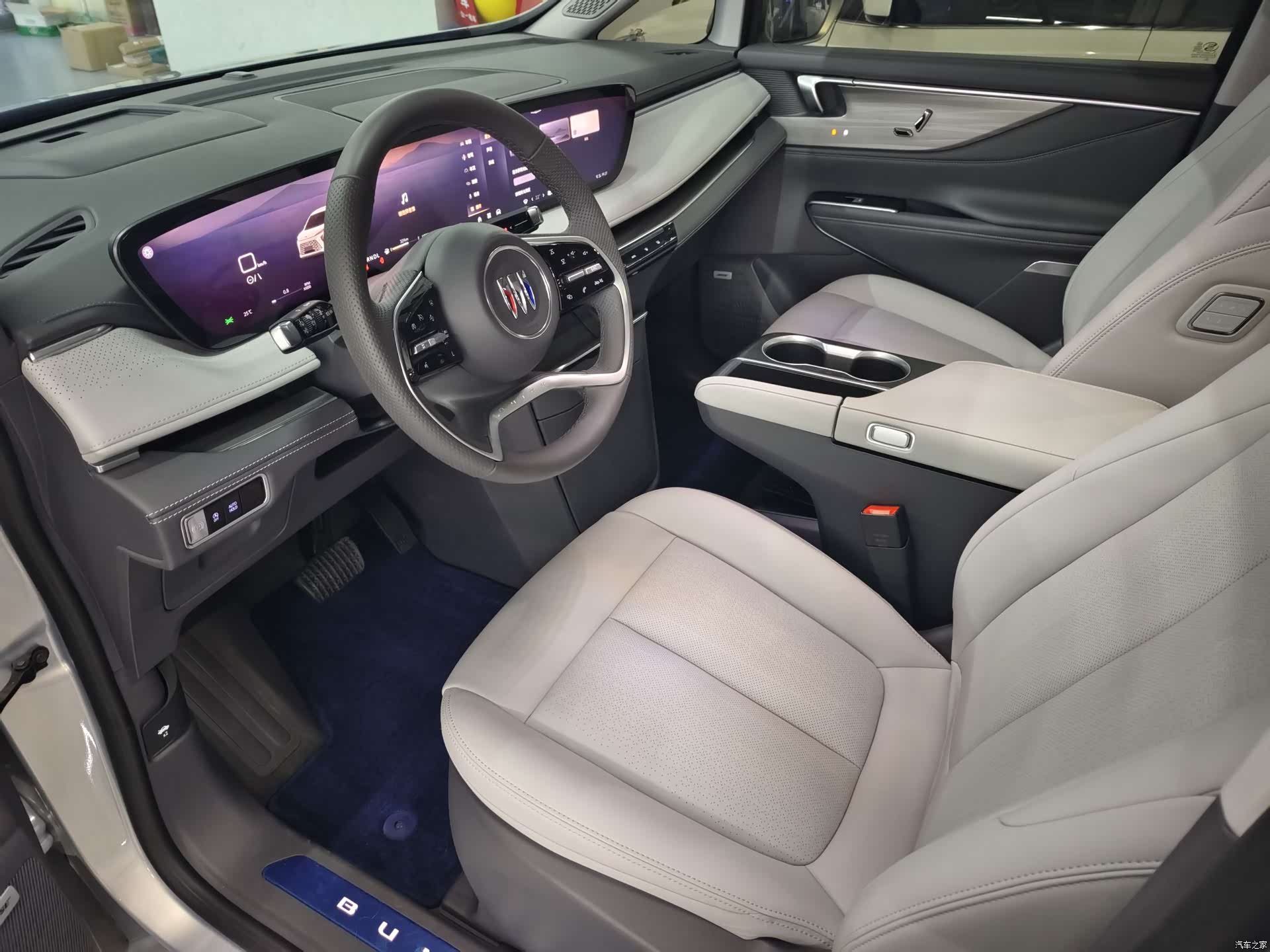 Buick GL8, 2025 10