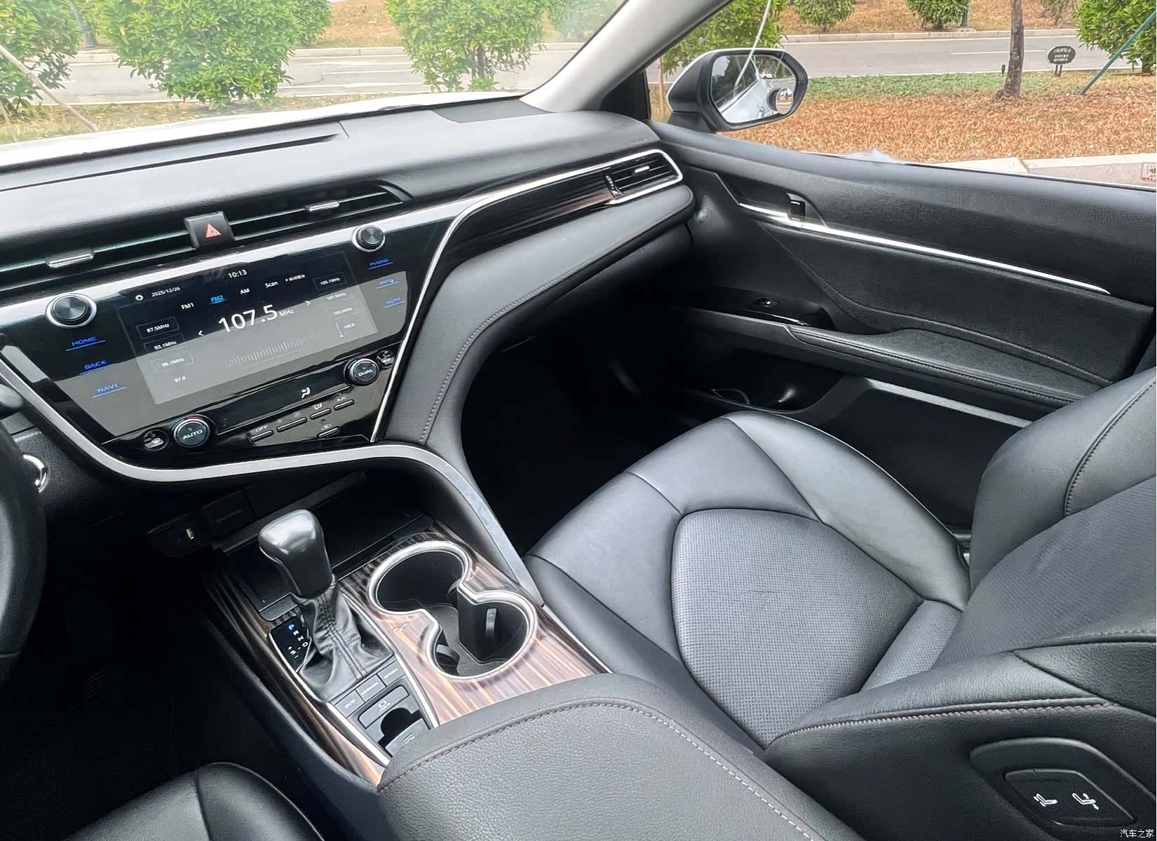 Toyota Camry, 2020 11