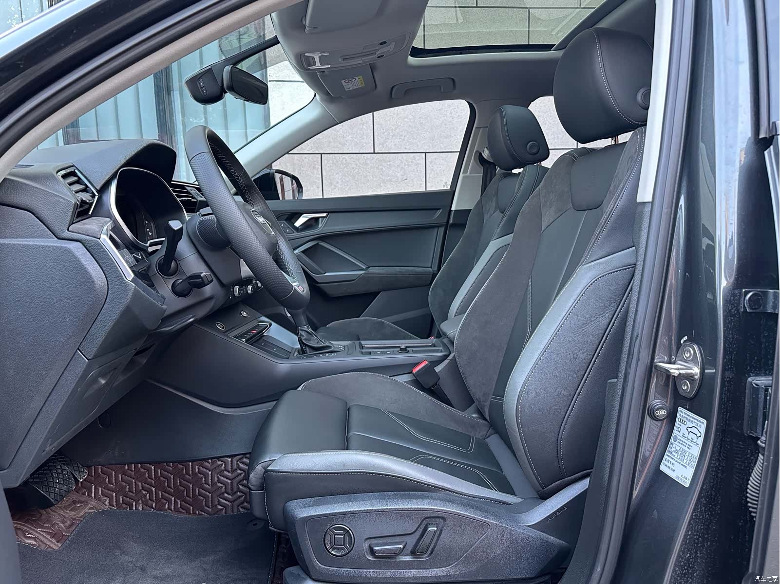 Audi Q3, 2023 16