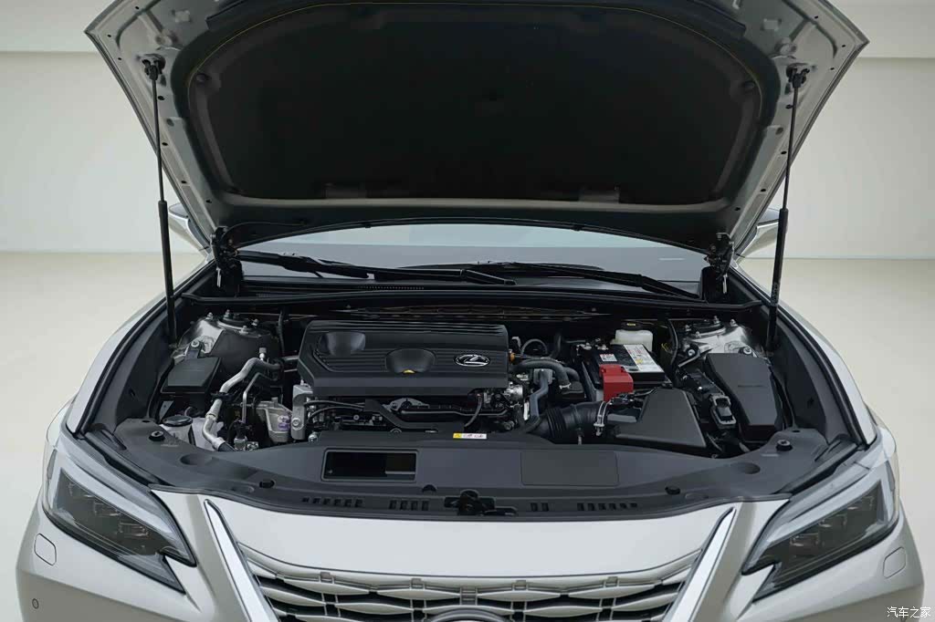 Lexus ES, 2026 7