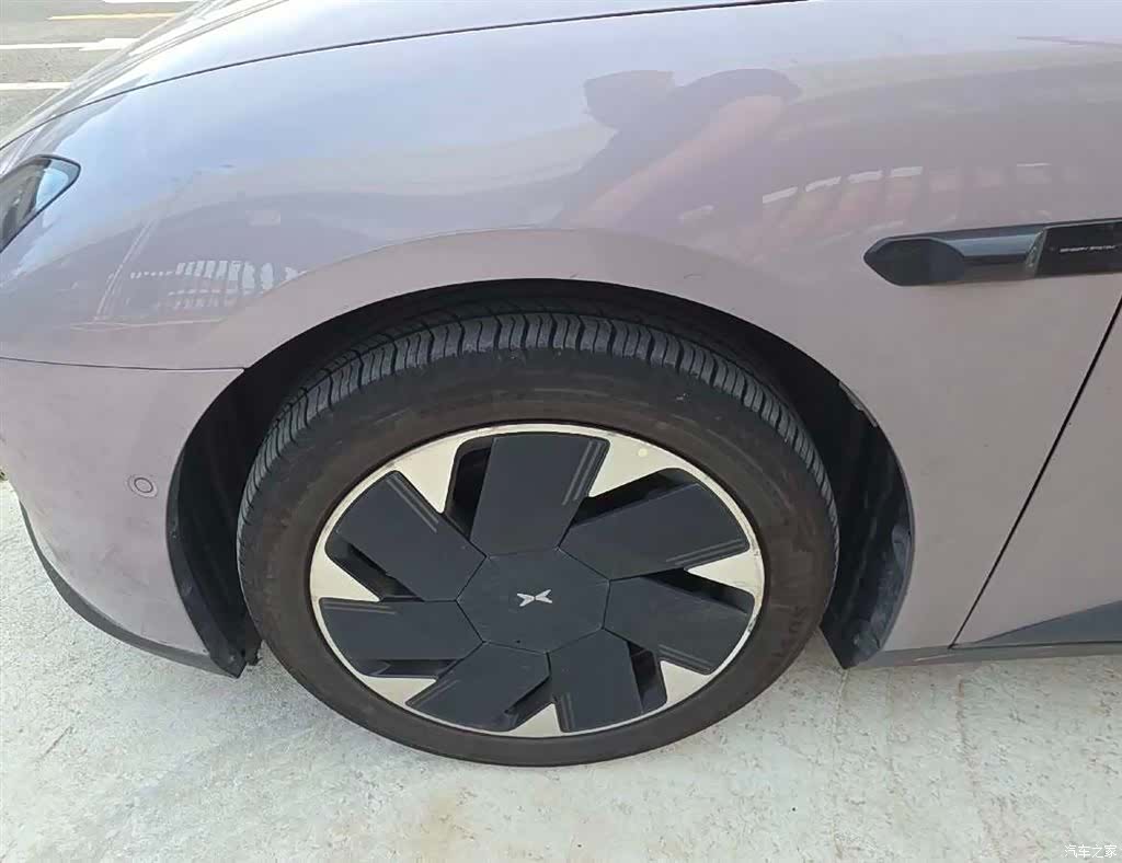 Xpeng Mona M03, 2025 11