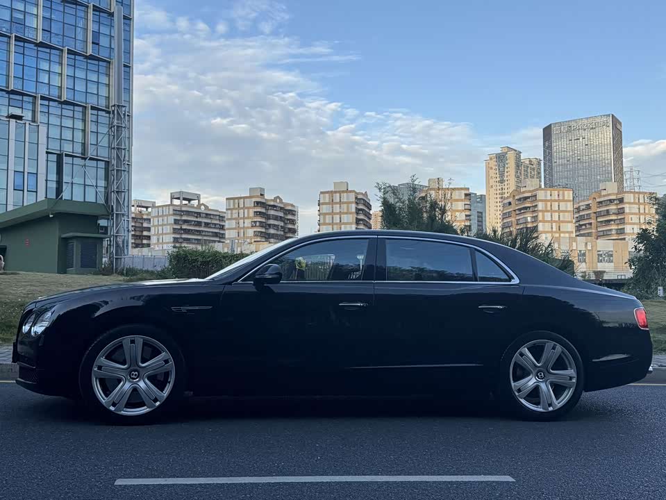 Bentley Flying