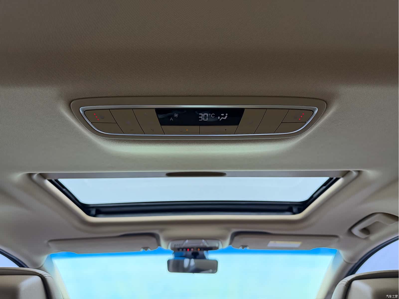 Buick GL8, 2021 10