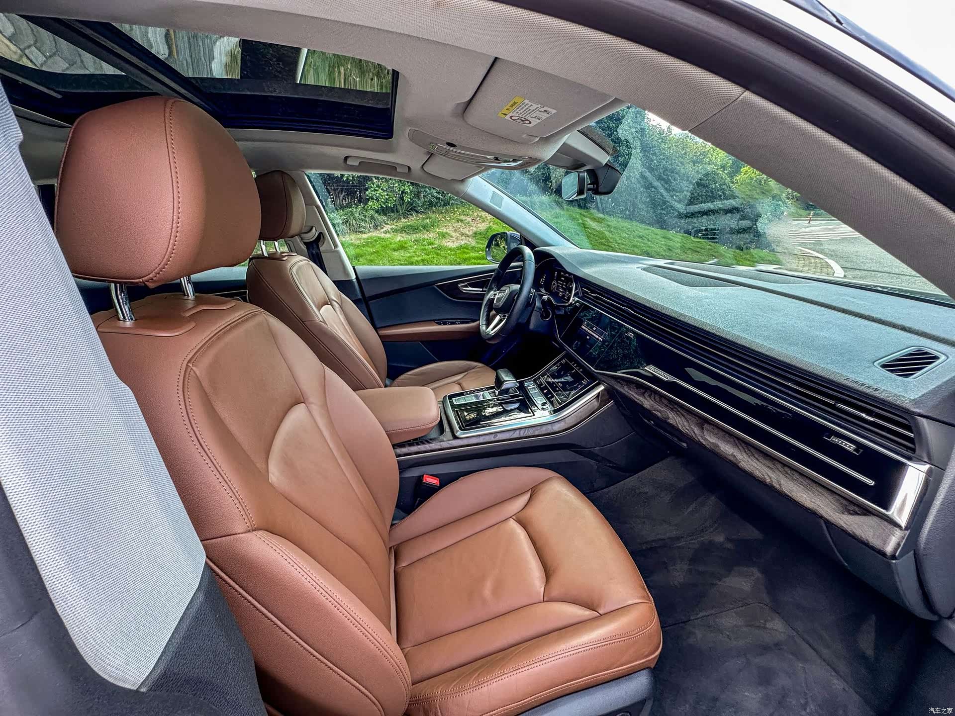 Audi Q8, 2020 9