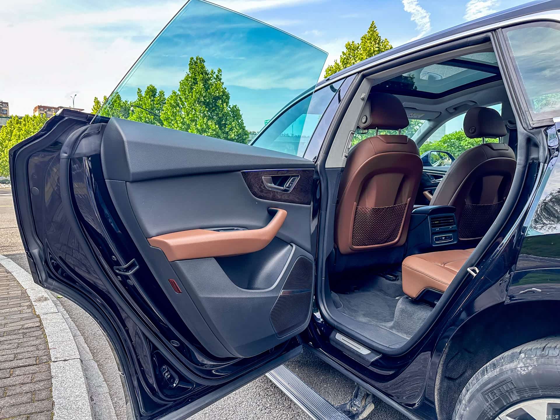Audi Q8, 2020 15